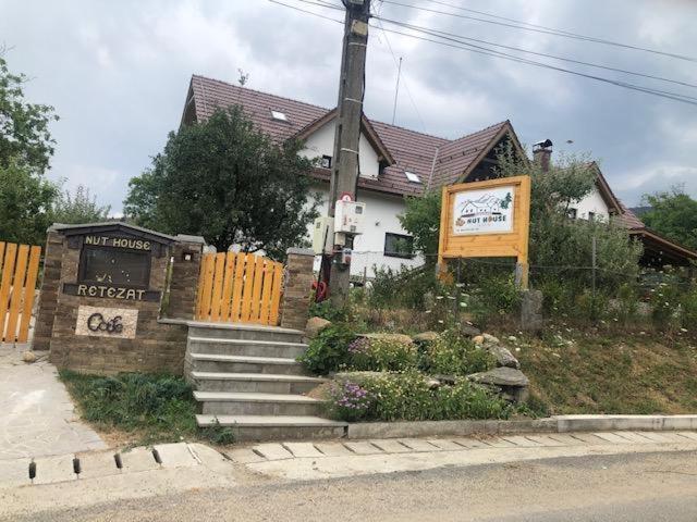 Hotel Nut House Retezat Nucsoara  Exterior foto